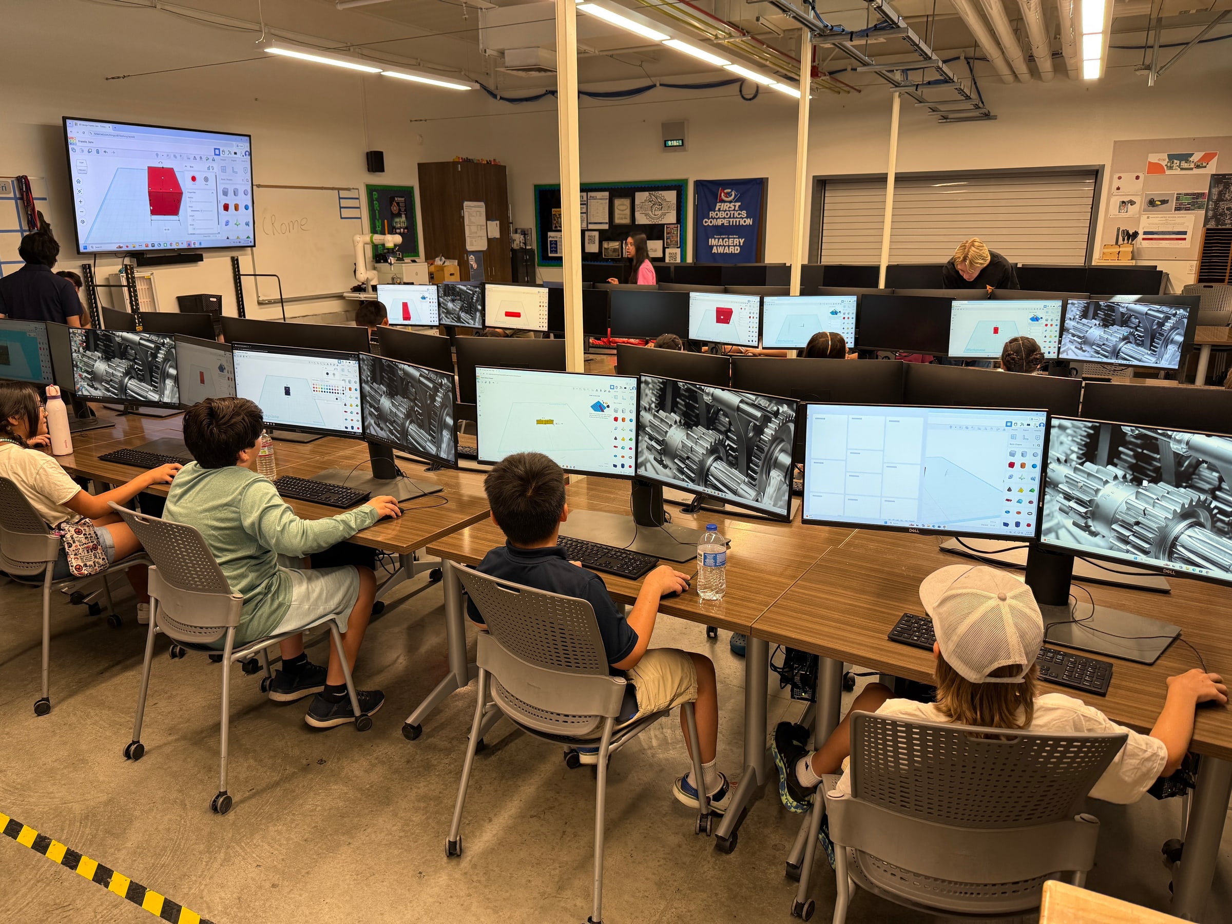Instructor demonstrating Tinkercad